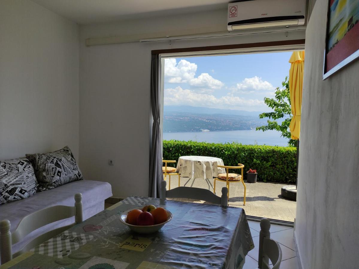 Apartmani Irena Veprinac Exteriör bild