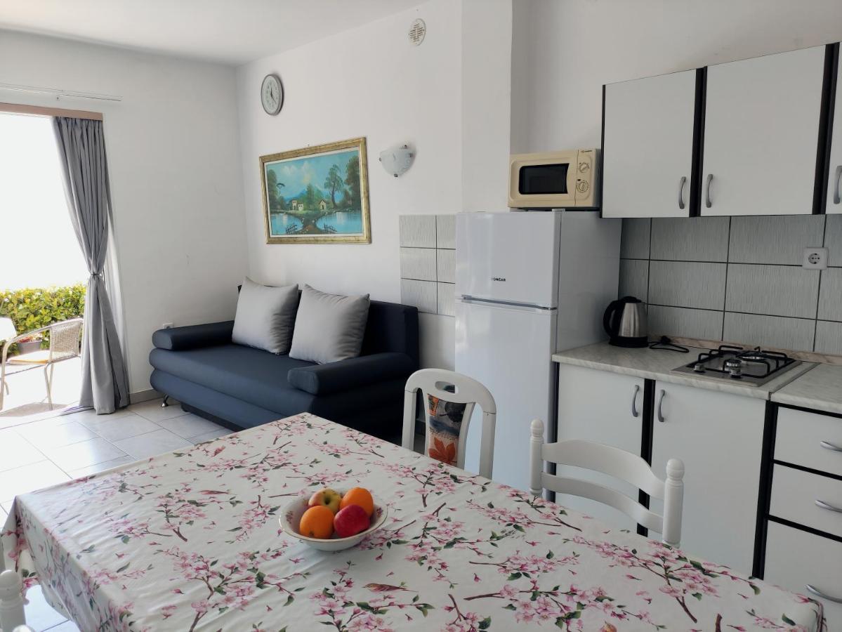 Apartmani Irena Veprinac Exteriör bild